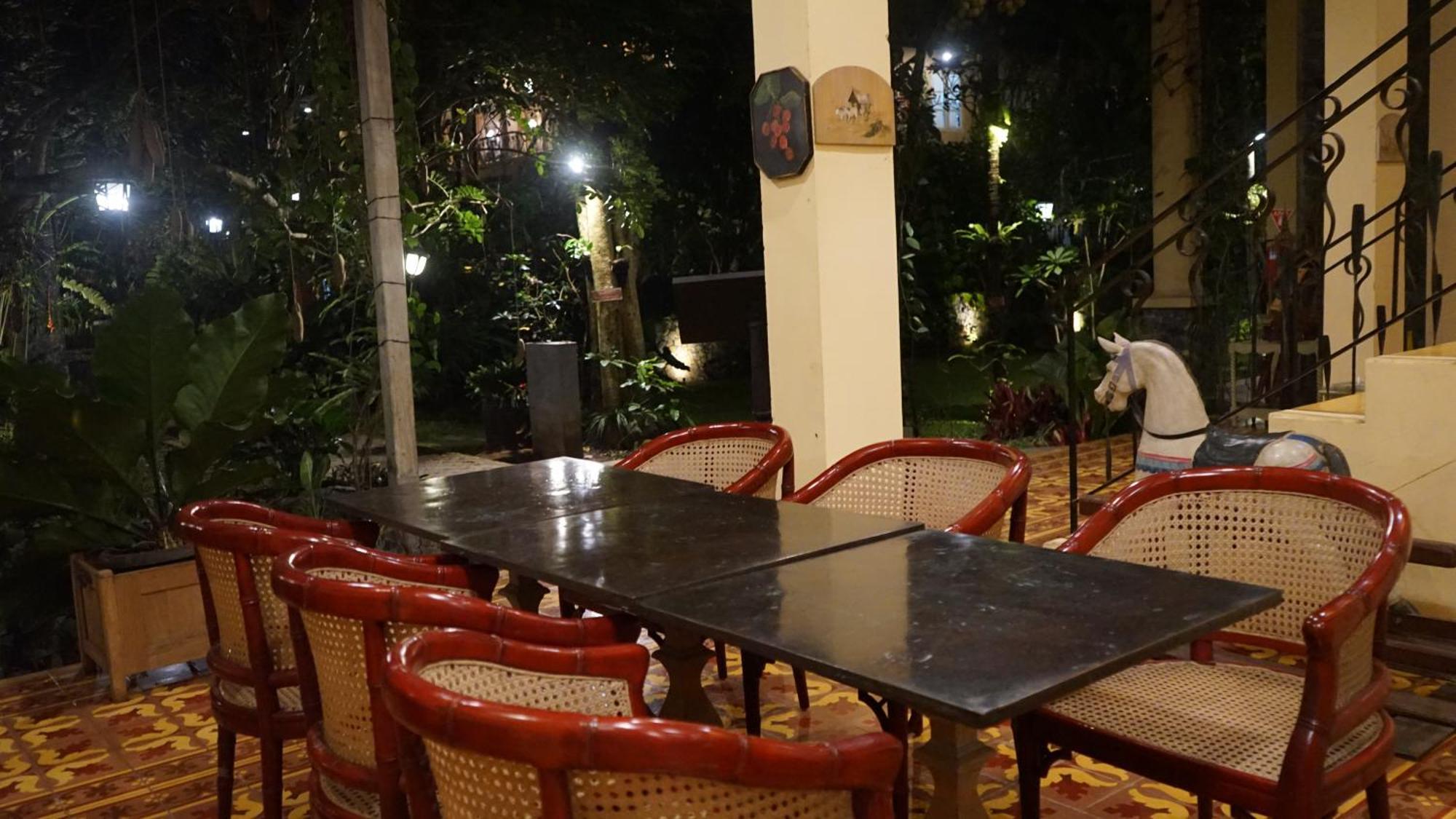 Kayu Arum Resort Salatiga Exterior foto
