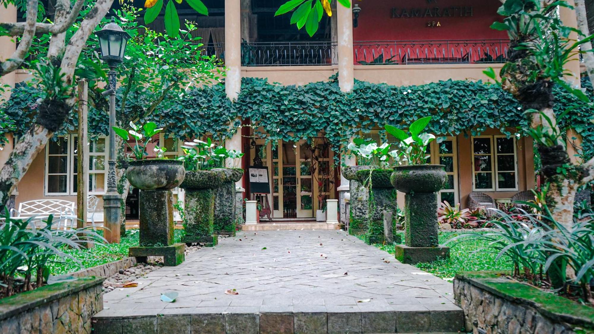 Kayu Arum Resort Salatiga Exterior foto